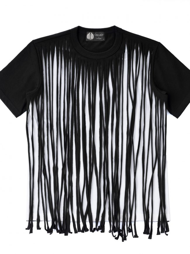 Two-layer fringe-cut t-shirt