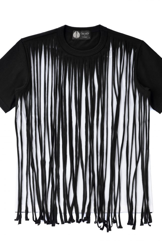 Two-layer fringe-cut t-shirt