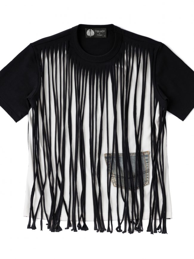 Two-layer fringe-cut t-shirt with jeans pocket