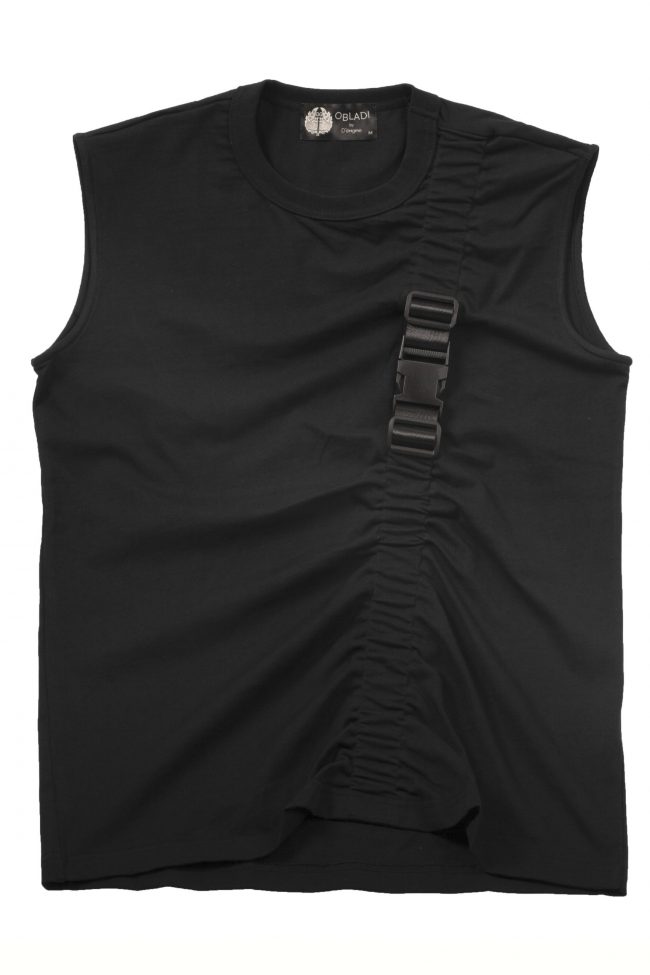 Sleeveless gathered buckle t-Shirt