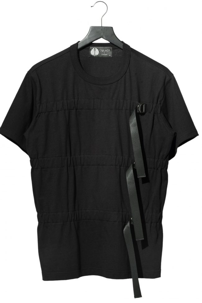 D-Rings and tapes on black t-shirt