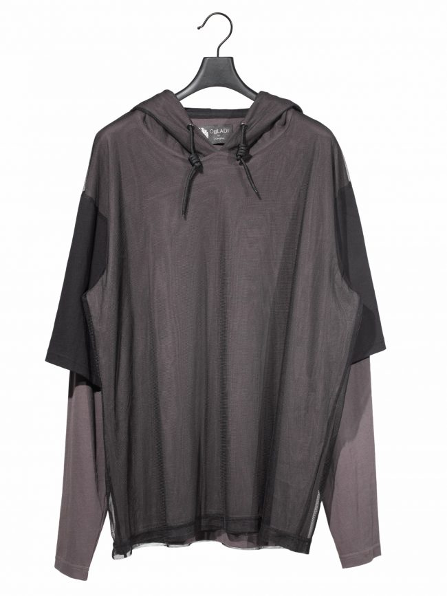 Two layers mesh t-shirt outside grey oversized hoodie