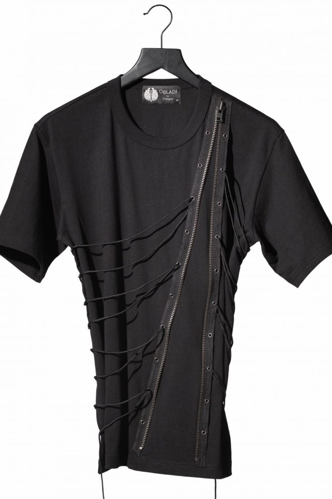 Zippers tight up t-shirt