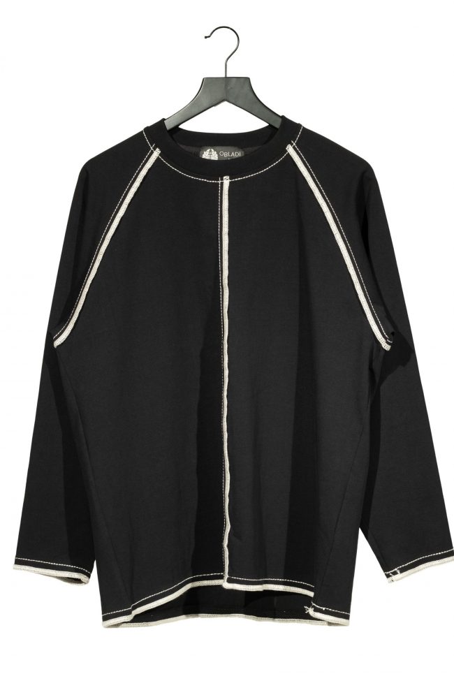 Raglan long sleeves T-shirt with big thread overlock stitching