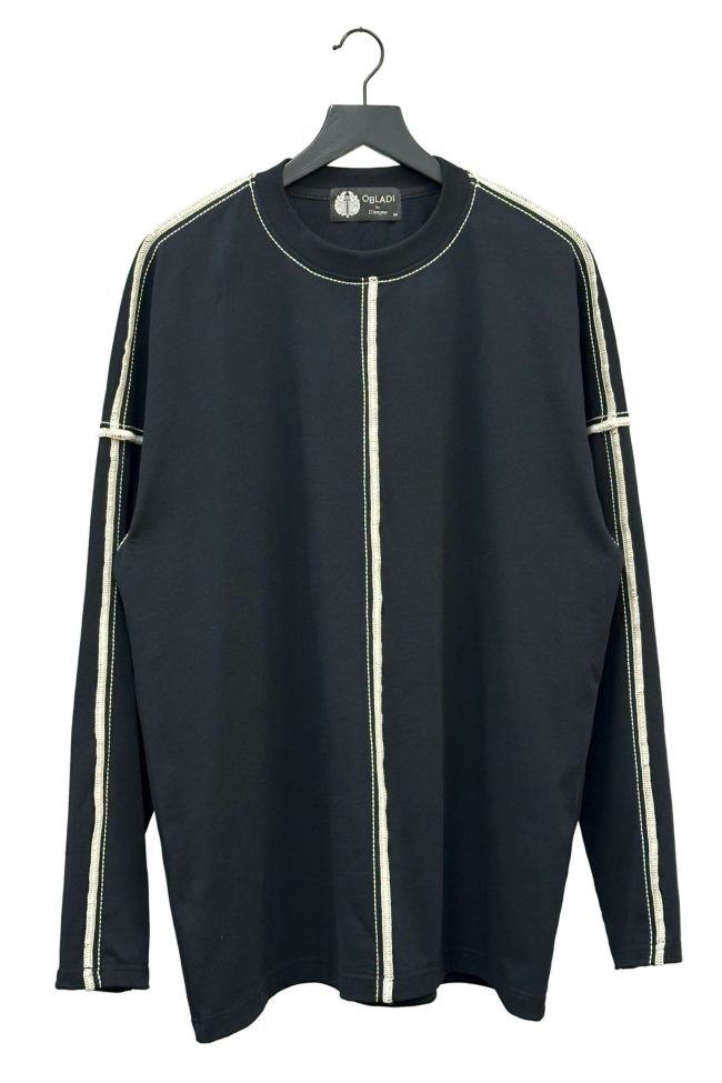 Long sleeves T-shirt with big thread overlock stitching